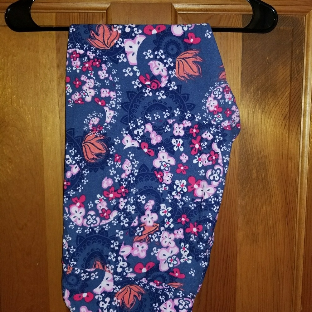 EEUC TC PAISLEY LULAROE LEGGINGS